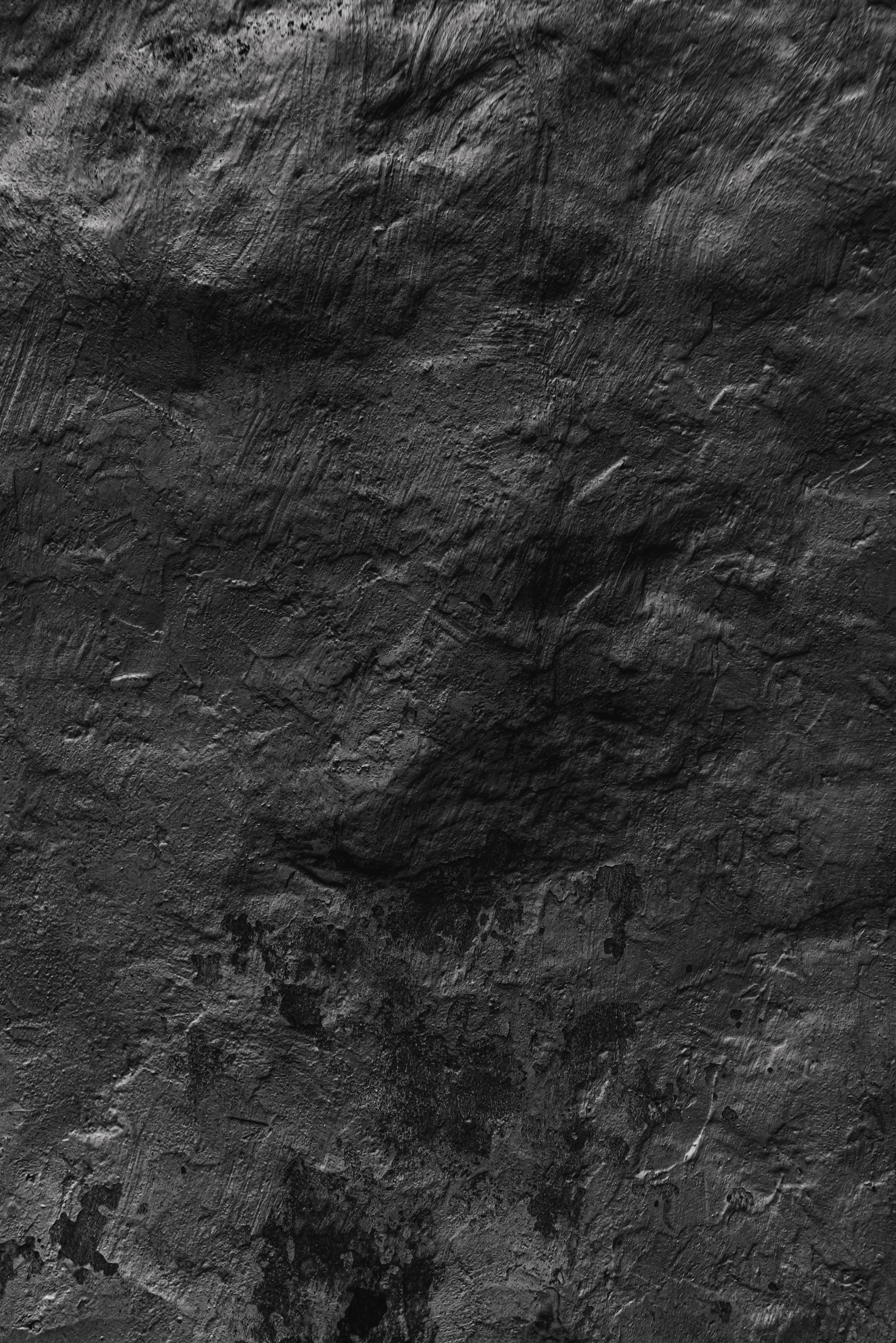 فريق خدمة العملاء المحترف في حنيفة للمجوهرات يقدم المساعدة والاستشارات