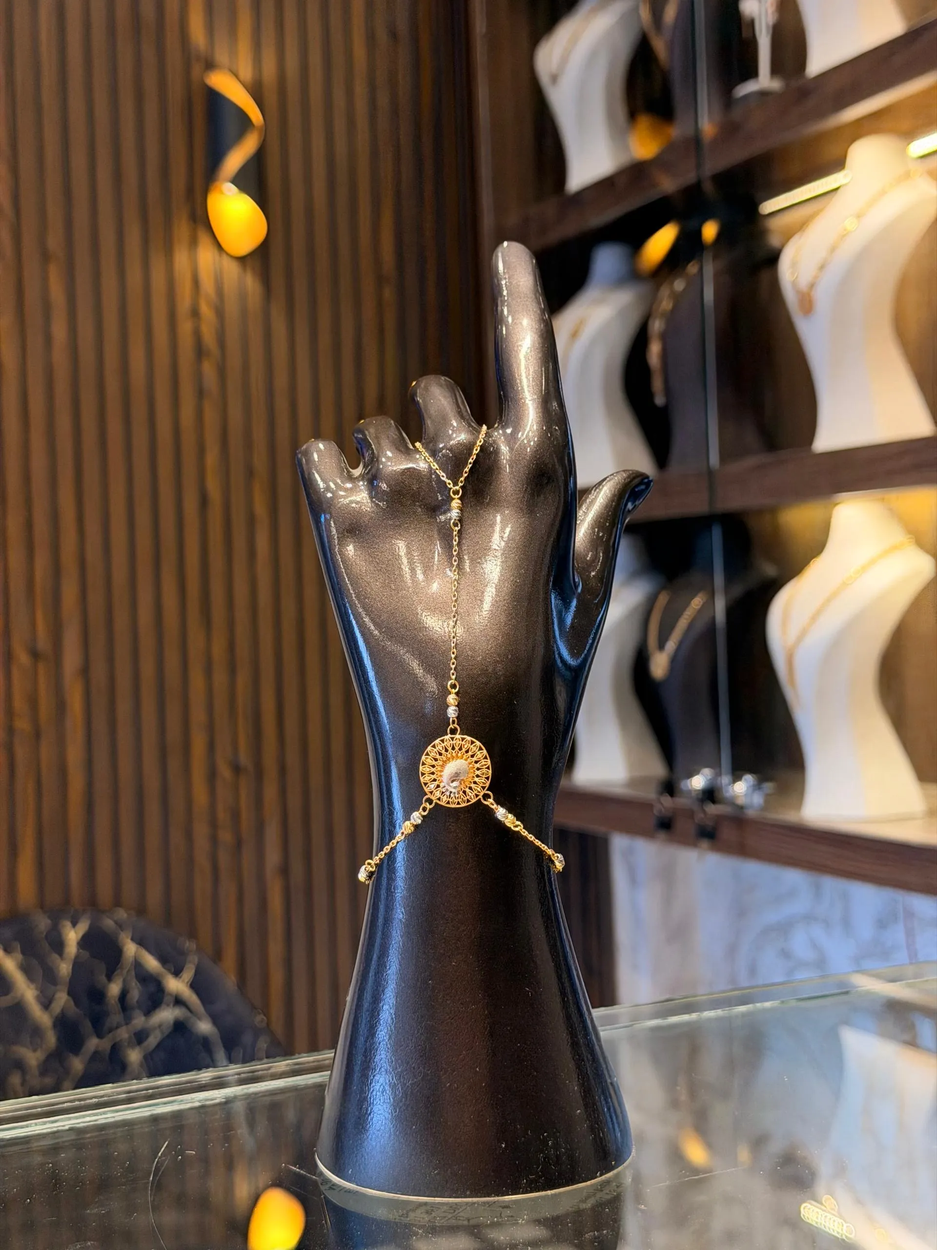 كف سنبلة شكل - منظر أمامي