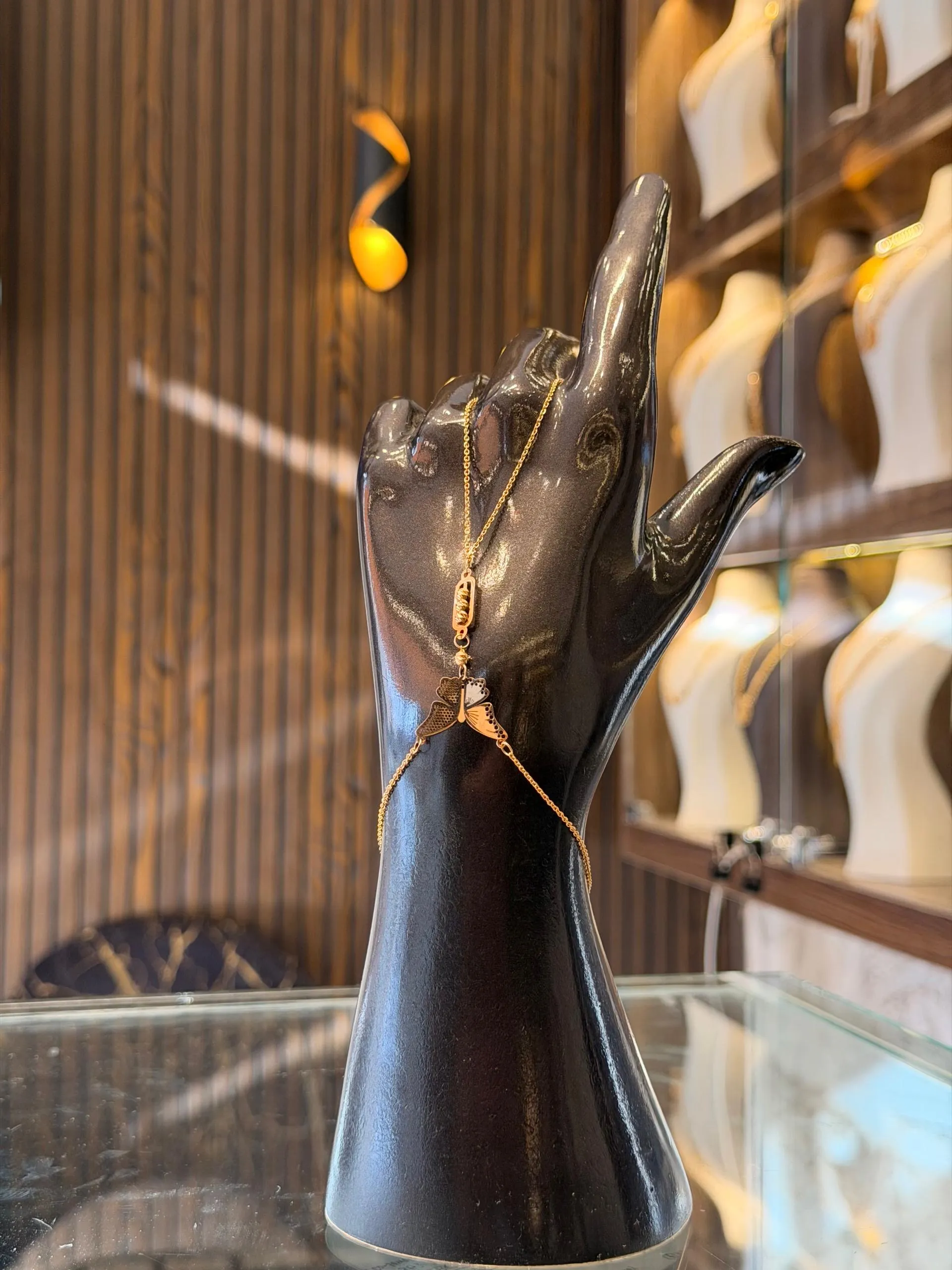 كف فراشة لايت - منظر أمامي