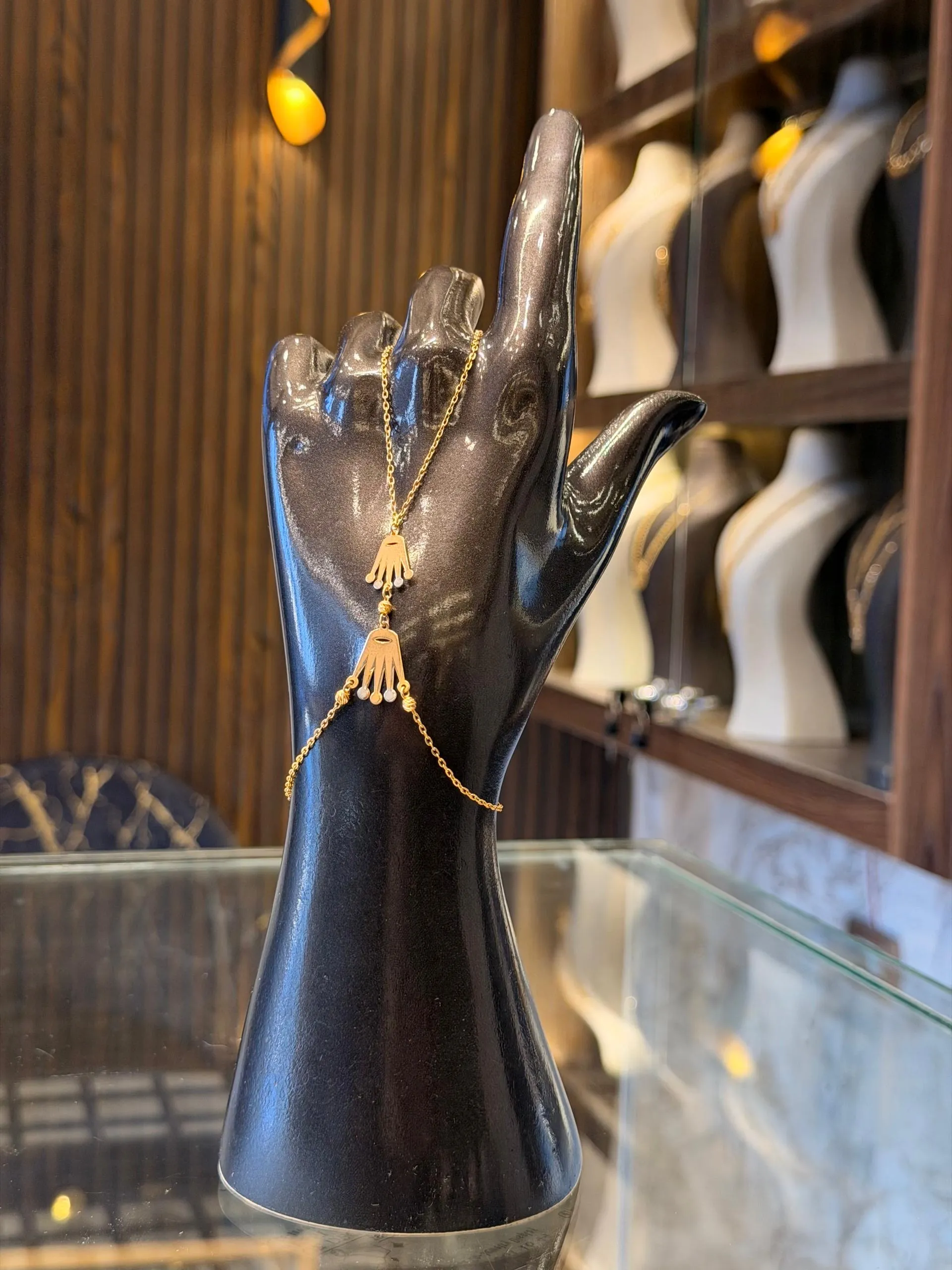 كف تاج - منظر أمامي