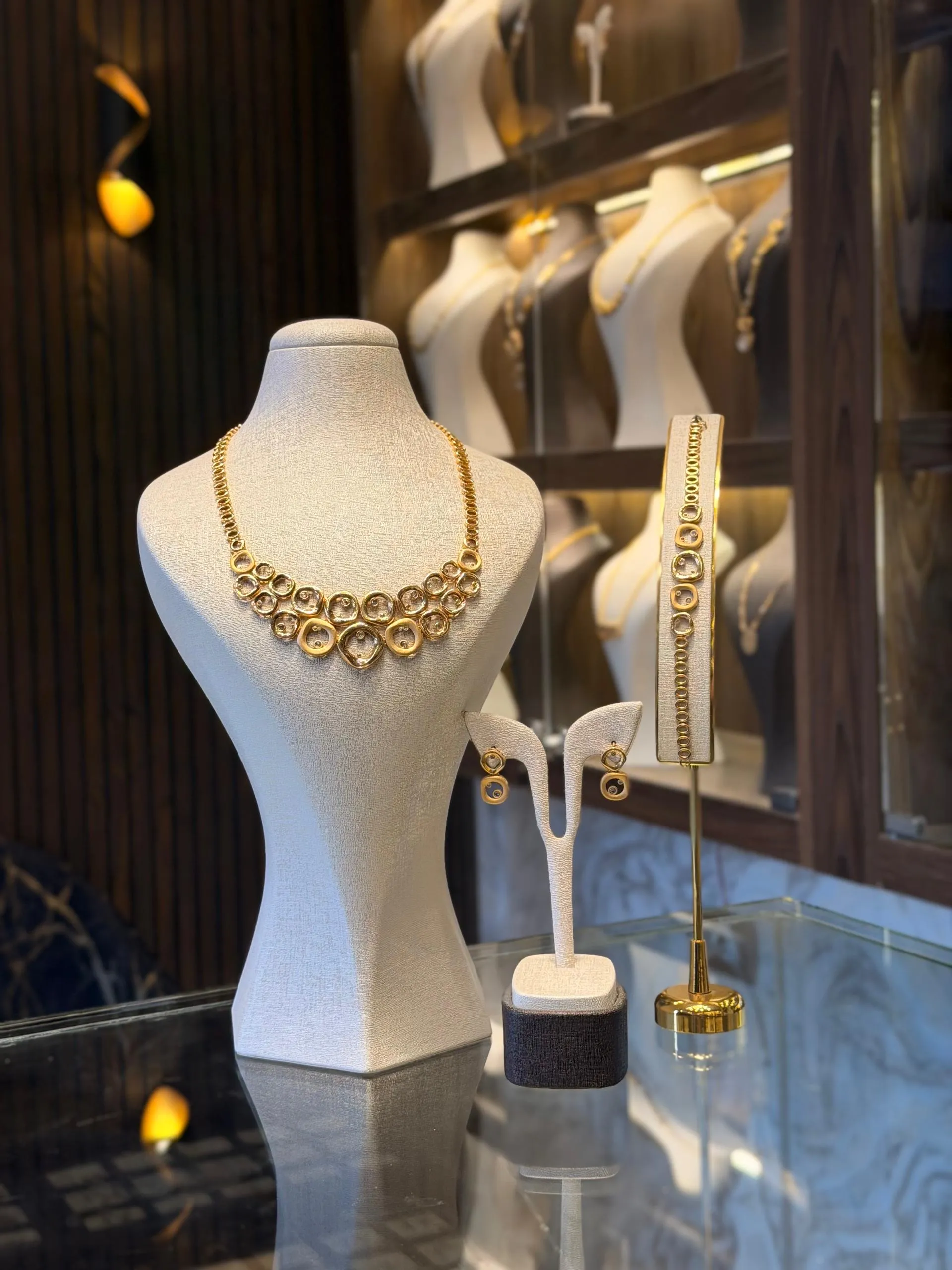 طقم اكسترا - منظر أمامي