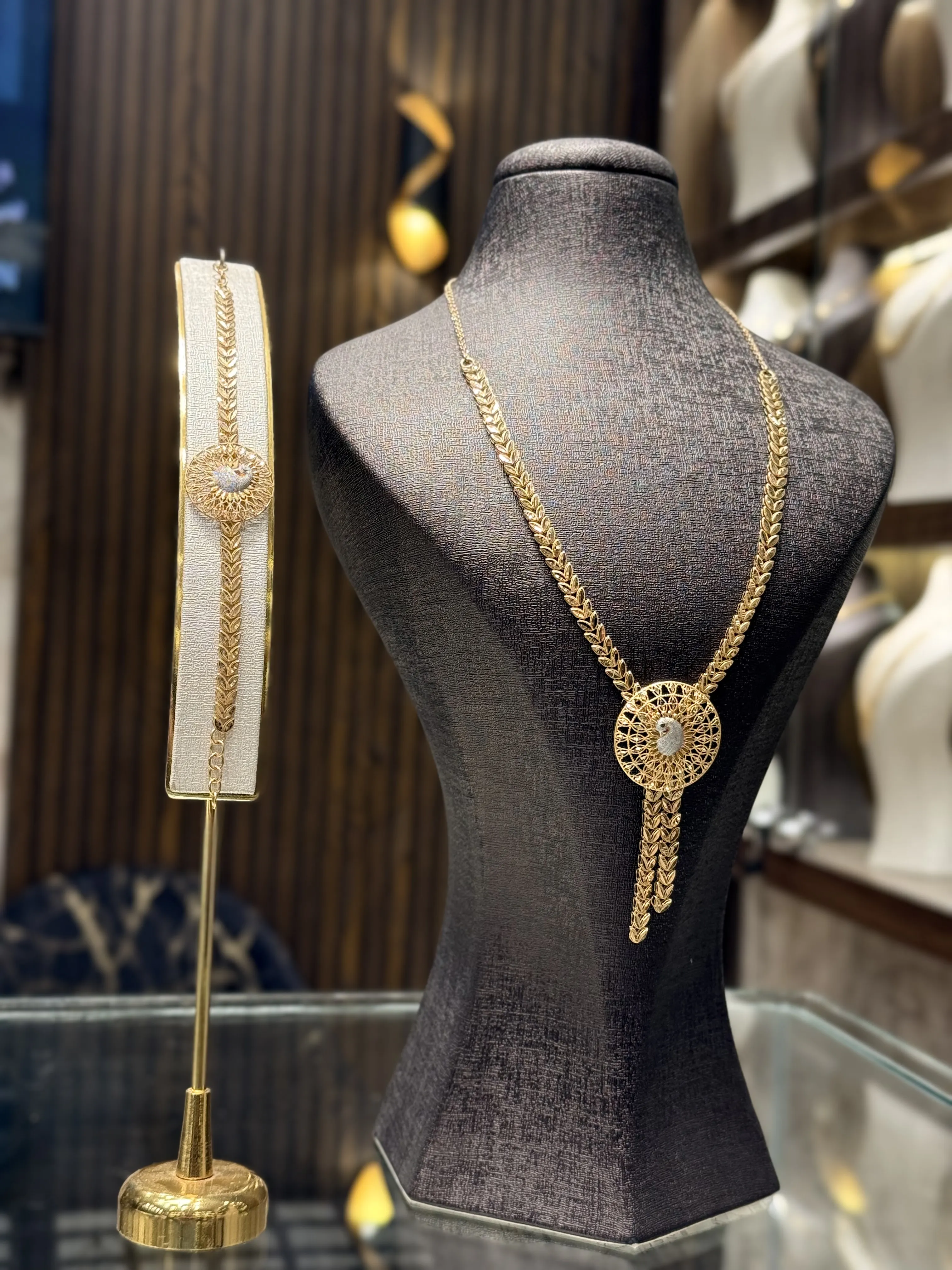 طقم سنبلة شكل - منظر أمامي