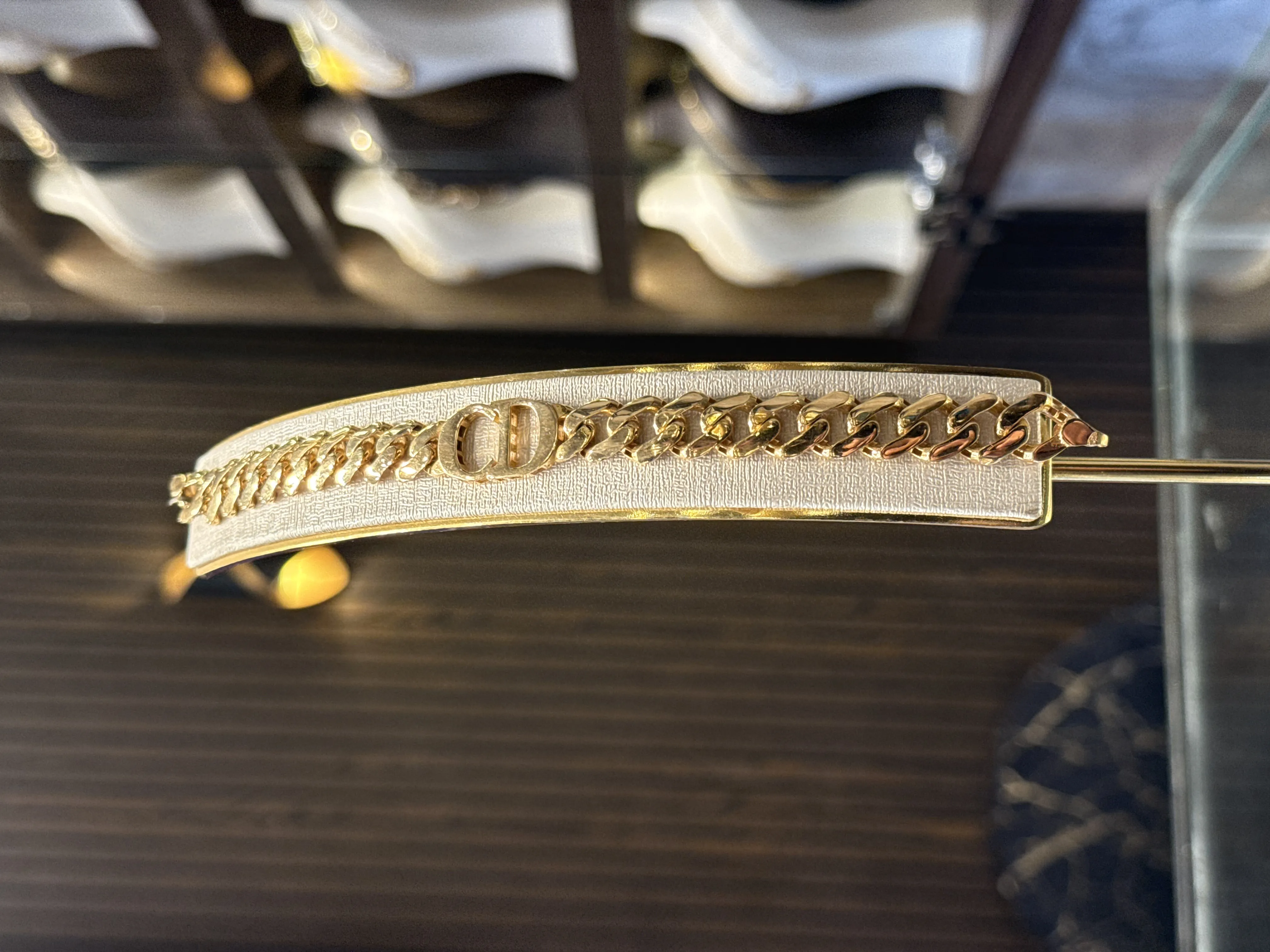 سوارة CD - منظر أمامي