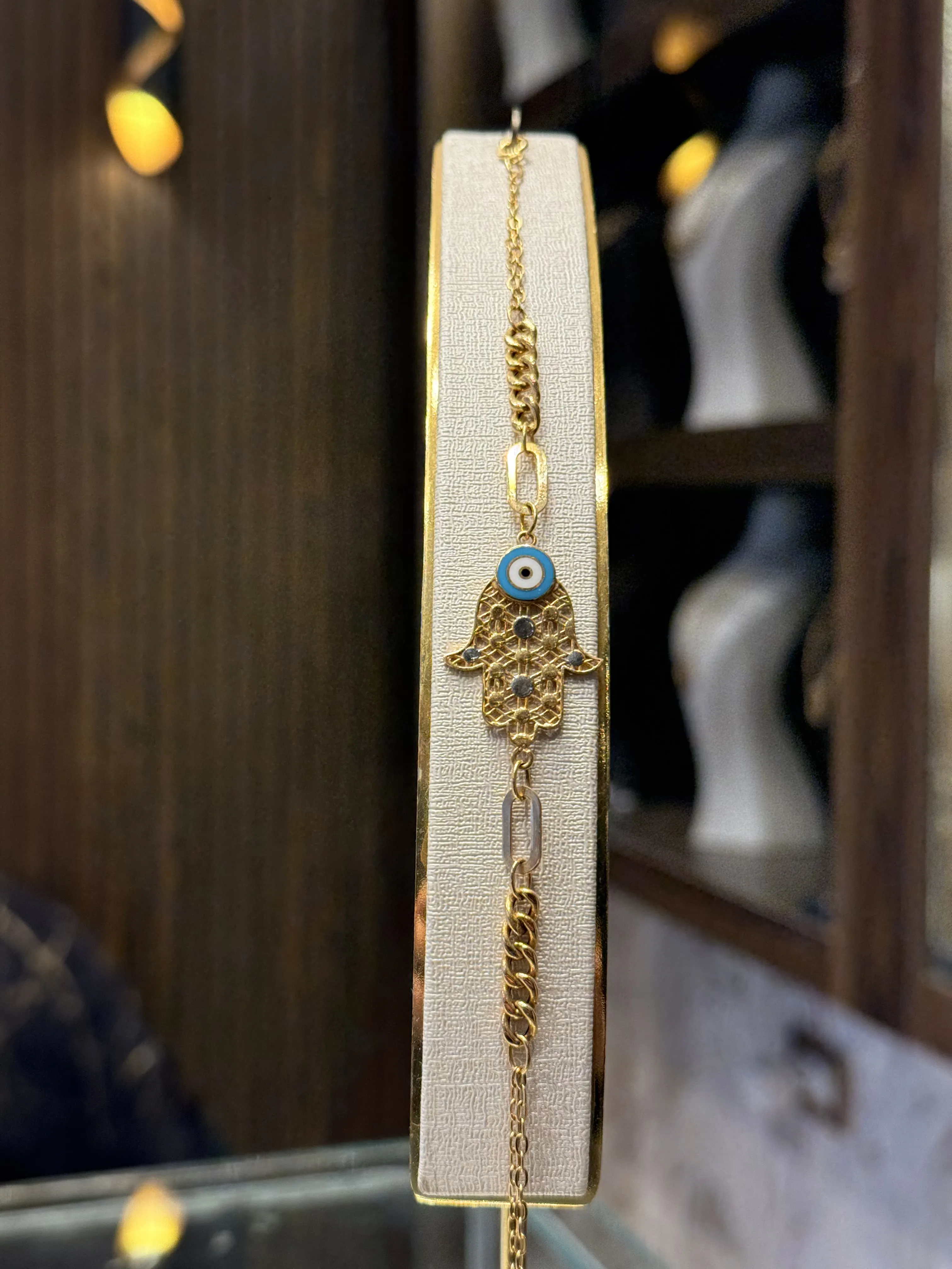 سوارة كف - منظر أمامي