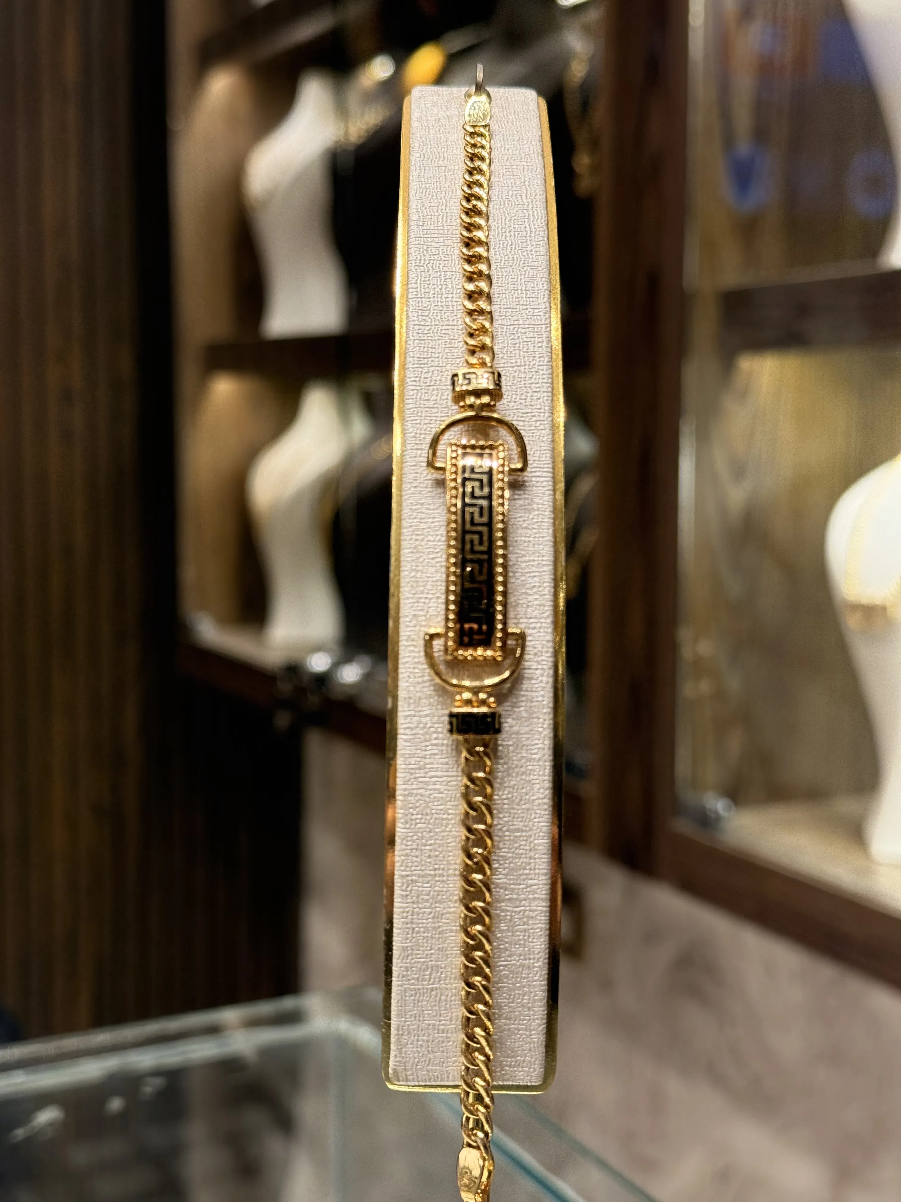 سورارة فرزتشي اكسترا - منظر أمامي