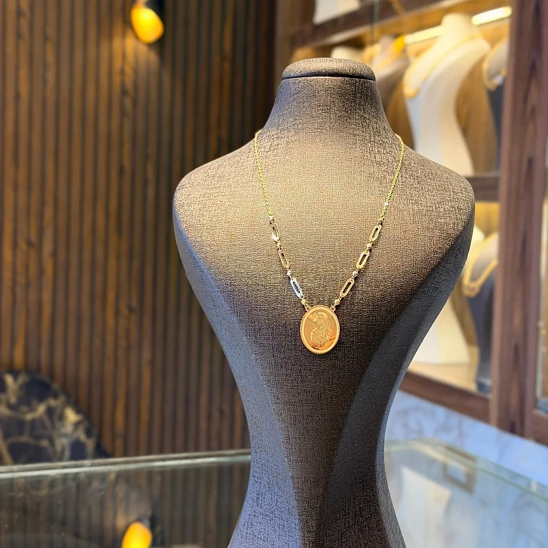 طوق أونصة بيضوي