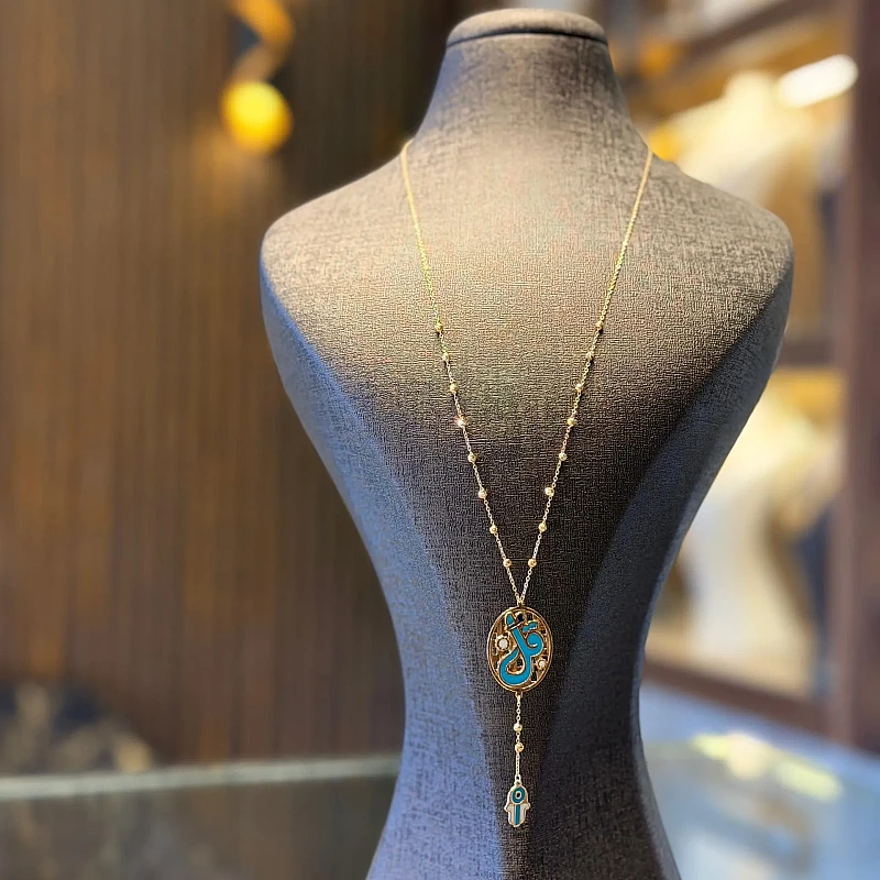 طوق قل طويل